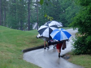 Allir kylfingar spila í rigningu einhverntímann á ferlinum