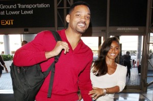 Will Smith og Jada Pinkett virtust glöð og afslöppuð á leið sinni til Dubaí fyrir viku á LAX