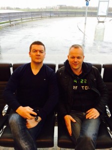 Fararstjórar og þjálfarar að sjálfsögðu með í ferð