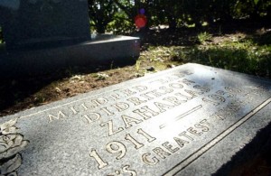 Gröf Babe er í heimabæ hennar Beaumont