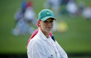 Falleg með bleikt hár