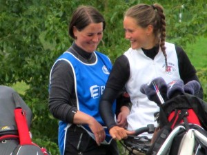 Mæðgurnar Heiðrún og Guðrún Brá á Íslandsmótinu í höggleik 2014. Mynd: Golf 1