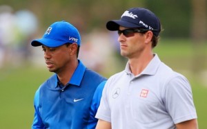 Þeir tveir - Tiger og Adam Scott spila ásamt þeim sem á titil að verja á The Players Martin Kaymer,