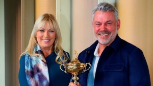 Alison myndi hún finnast nakin án kóral varalitsins síns